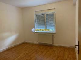 apartament-3-camere-decomandate-in-bloc-nou-cetate-zona-stadion-liber-17