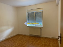 apartament-3-camere-decomandate-in-bloc-nou-cetate-zona-stadion-liber-26