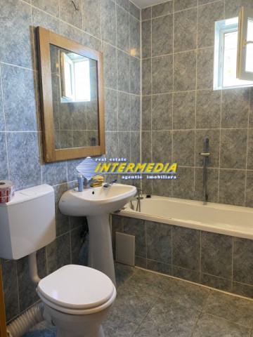 apartament-3-camere-decomandate-in-bloc-nou-cetate-zona-stadion-liber-23