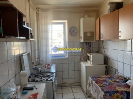 2-camere-de-vanzare-etaj-intermediar-cartierul-cetate-bulevard-9