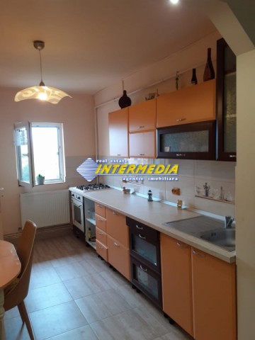 apartament-3-camere-decomandate-finisat-2-bai-balcon-si-loc-parcare-9
