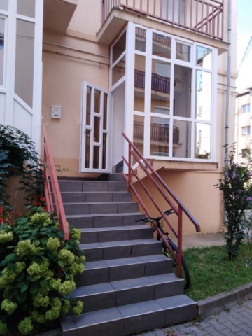 apartament-cu-garaj-pe-3-nivele-zona-tolstoi-alba-iulia-2
