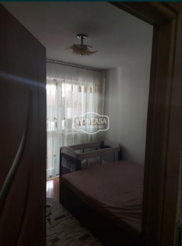 apartament-2-camere-zona-scolii-7-etaj-2-bloc-caramida-4