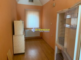 casa-de-vanzare-zona-centru-alba-iulia-470-mp-teren-la-asfalt-4