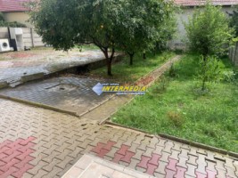 casa-de-vanzare-zona-centru-alba-iulia-470-mp-teren-la-asfalt-14