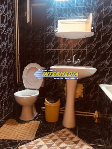 apartament-4-camere-de-inchiriat-centru-mobilat-si-utilat-9