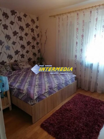 vand-apartament-2-camere-cetate-etaj-2-3