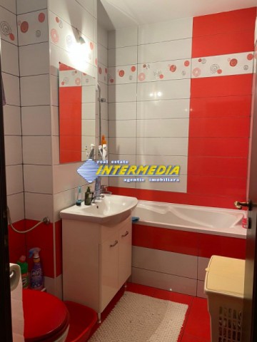 de-vanzare-apartament-4-camere-decomandat-2-bai-balcon-mare-pivnita-si-loc-parcare-finisat-la-cheie-43