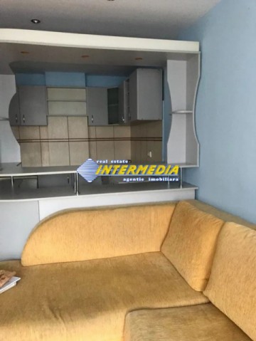 garsoniera-decomandata-de-vanzare-in-cetate-alba-iulia-etaj-1-5