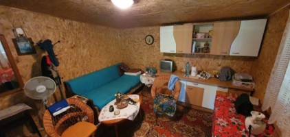 cocorastii-colt-intravilan-1381-mp-stradal-intre-case-la-31000-euro-3