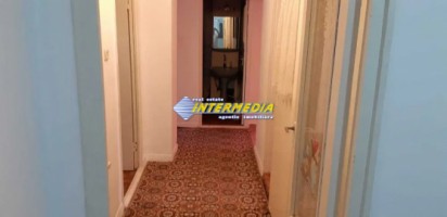apartament-4-camere-de-vanzare-etaj-intermediar-zona-ampoi-1-4