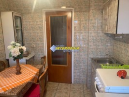 apartament-2-camere-de-vanzare-cetate-zona-closca-6