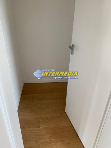 casa-noua-de-vanzare-finisata-la-cheie-pozitie-foarte-buna-in-cetate-24