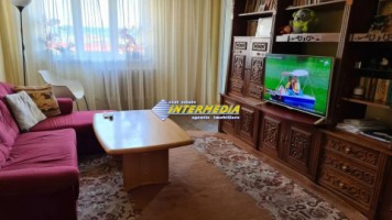 apartament-4-camere-decomandat-de-vanzare-etaj-2-cetate-zona-mercur