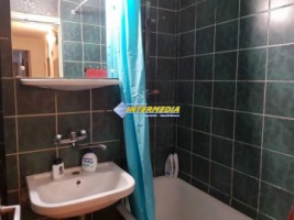 apartament-4-camere-decomandat-de-vanzare-etaj-2-cetate-zona-mercur-3