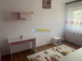 apartament-2-camere-mobilat-si-utilat-in-cetate-zona-bulevard-5