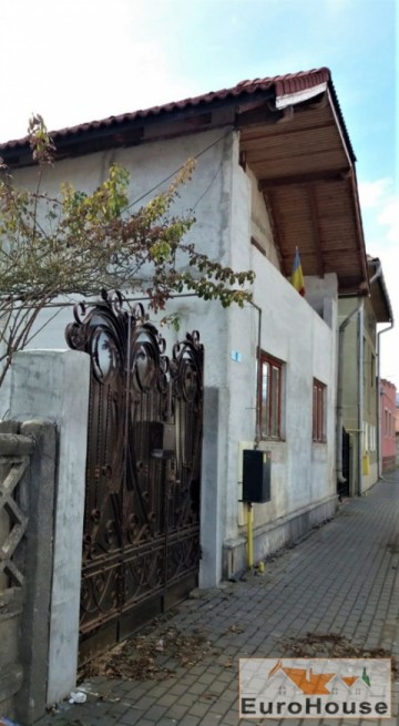 casa-in-alba-iulia-de-vanzare-12