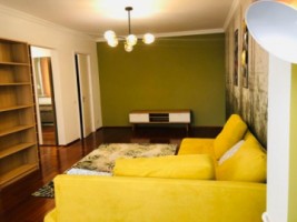 2-camere-arcul-de-trumf-1