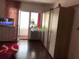 apartament-2-camere-decomandat-de-vanzare-sub-stadion-1