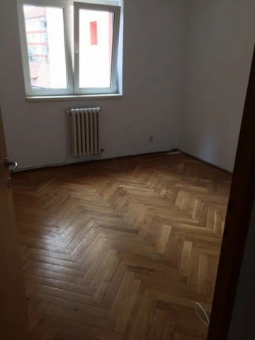 apartament-3-camere-decomnadat-cetate-etaj-02-4