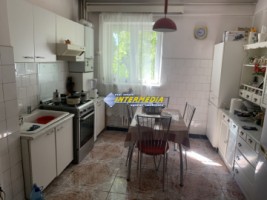 apartament-3-camere-de-vanzare-cetate-etaj-1