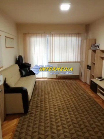 apartament-3-camere-de-vanzare-ampoi-1-etaj-1-1