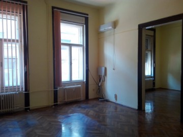 chirie-apartament-la-casa-pentru-birouri-central-zona-primarie-arad-3