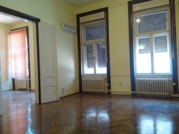 chirie-apartament-la-casa-pentru-birouri-central-zona-primarie-arad-2