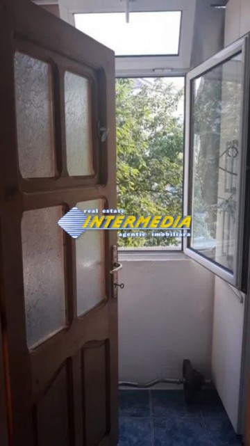 2-camere-decomandat-in-cetate-finisat-izolat-4
