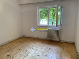 2-camere-decomandat-in-cetate-zona-mercur-pozitie-foarte-buna
