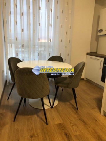 apartament-3-camere-de-inchiriat-bloc-nou-centru-13