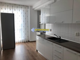 apartament-3-camere-de-inchiriat-bloc-nou-centru-22