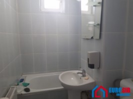 apartament-cu-3-camere-de-inchiriat-comision-0-8