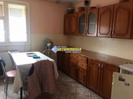 apartament-2-camere-de-vanzare-cetate-zona-piata-1
