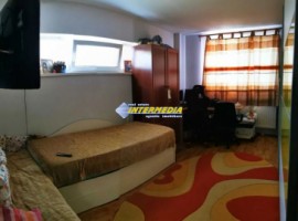 3-camere-decomandat-de-vanzare-in-centru-alba-iulia-etaj-intermediar-4