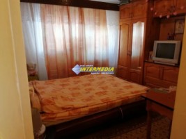 apartament-3-camere-decomandat-de-vanzare-ampoi-3