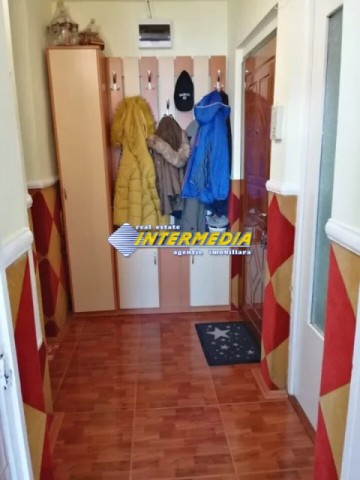 apartament-3-camere-decomandat-de-vanzare-ampoi-3-8