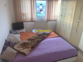 2-camere-decomandat-de-vanzare-in-cetate-zona-bulevard-5