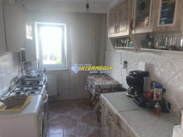 2-camere-decomandat-de-vanzare-in-cetate-zona-bulevard-8