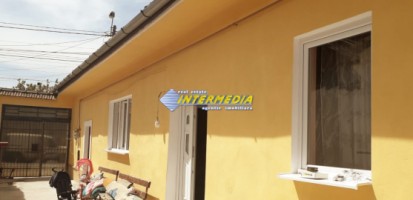 casa-cu-3-camere-de-vanzare-in-centru-9