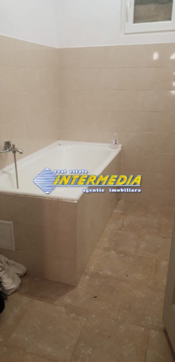 casa-cu-3-camere-de-vanzare-in-centru-10