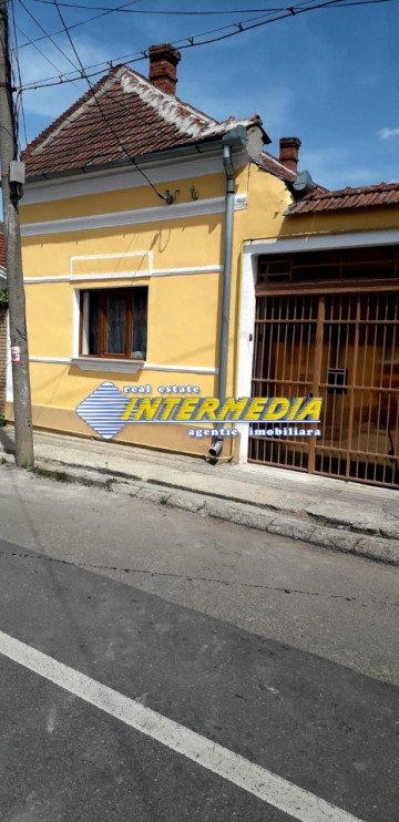 casa-cu-3-camere-de-vanzare-in-centru-16