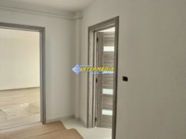 ocazie-apartament-2-camere-55-mp-cu-balcon-parcare-si-acces-piscina-de-vanzare-bloc-nou-2