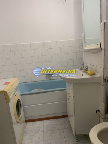 3-camere-decomandat-in-cetate-mobilat-si-utilat-de-inchiriat-9