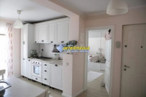 2-camere-cetate-decomandat-de-vanzare-in-cetate-etaj-1-zona-mercur