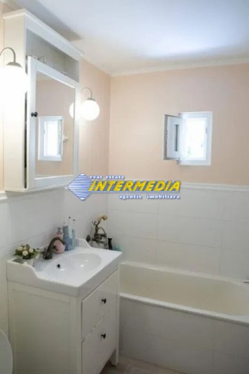 2-camere-cetate-decomandat-de-vanzare-in-cetate-etaj-1-zona-mercur-4