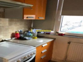 apartament-decomandat-renovat-2-camere-de-vanzare-cetate-zona-mercur-5