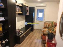 apartament-decomandat-renovat-2-camere-de-vanzare-cetate-zona-mercur-1