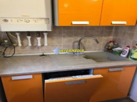 apartament-decomandat-renovat-2-camere-de-vanzare-cetate-zona-mercur-6