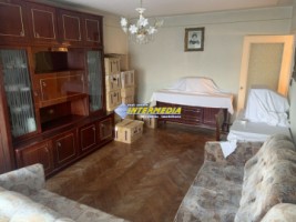 de-vanzare-apartament-2-camerele-decomandat-cetate-mercur-nefinisat-etaj-1-5